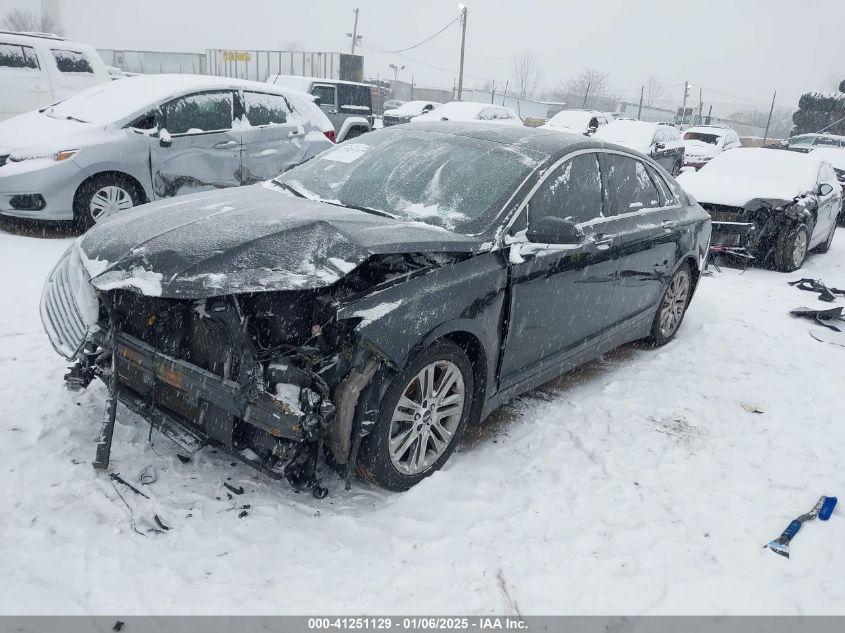 VIN 3LN6L2GK9ER824067 2014 Lincoln MKZ no.2