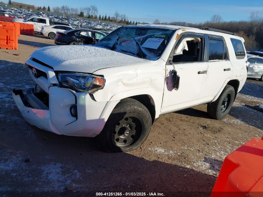 VIN JTEBU5JR5G5320138 2016 Toyota 4runner, SR5 no.2