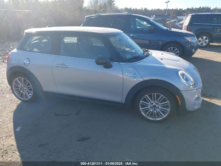 2015 Mini Hardtop Cooper S VIN: WMWXP7C58F2A38423 Lot: 41251311