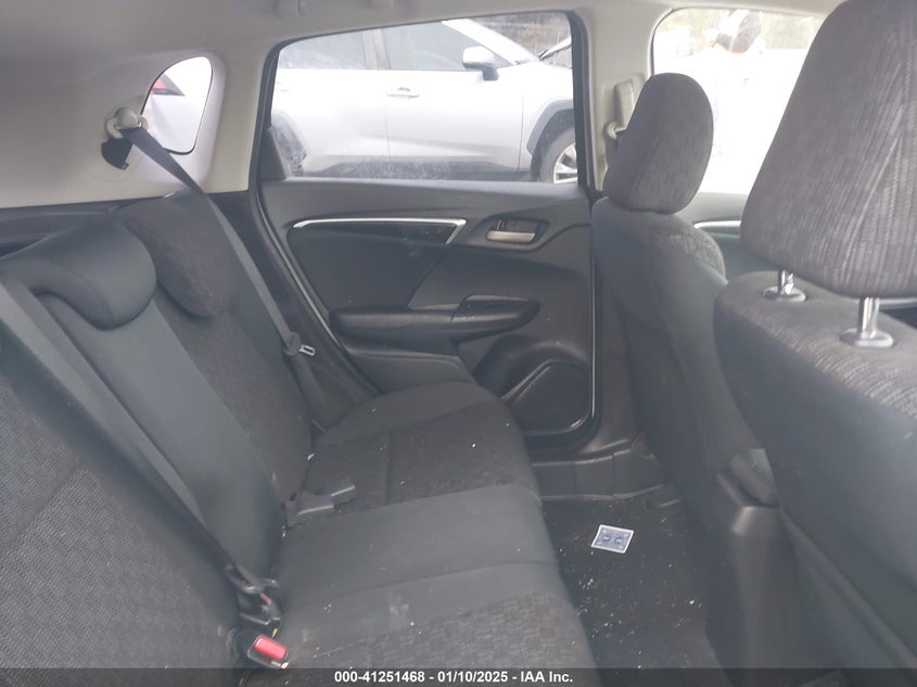 2016 HONDA FIT VIN: JHMGK5H5XGS009517