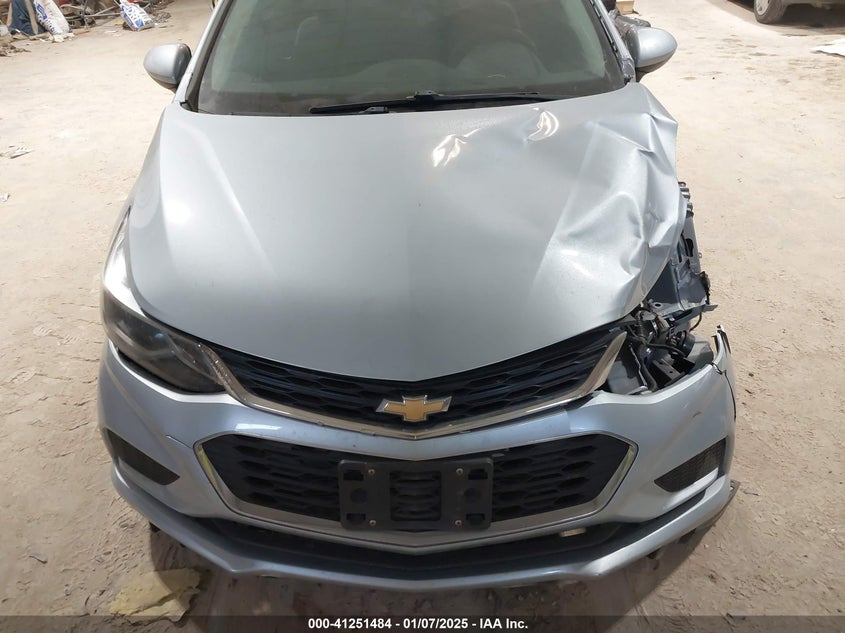 2017 CHEVROLET CRUZE VIN: 1G1BE5SM7H7197381