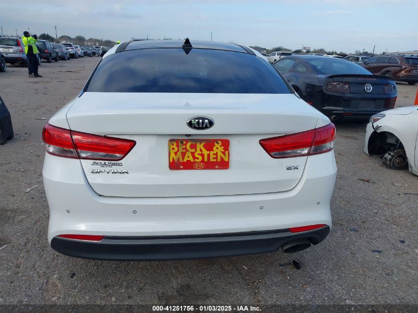 VIN 5XXGU4L34JG209872 2018 KIA OPTIMA no.16