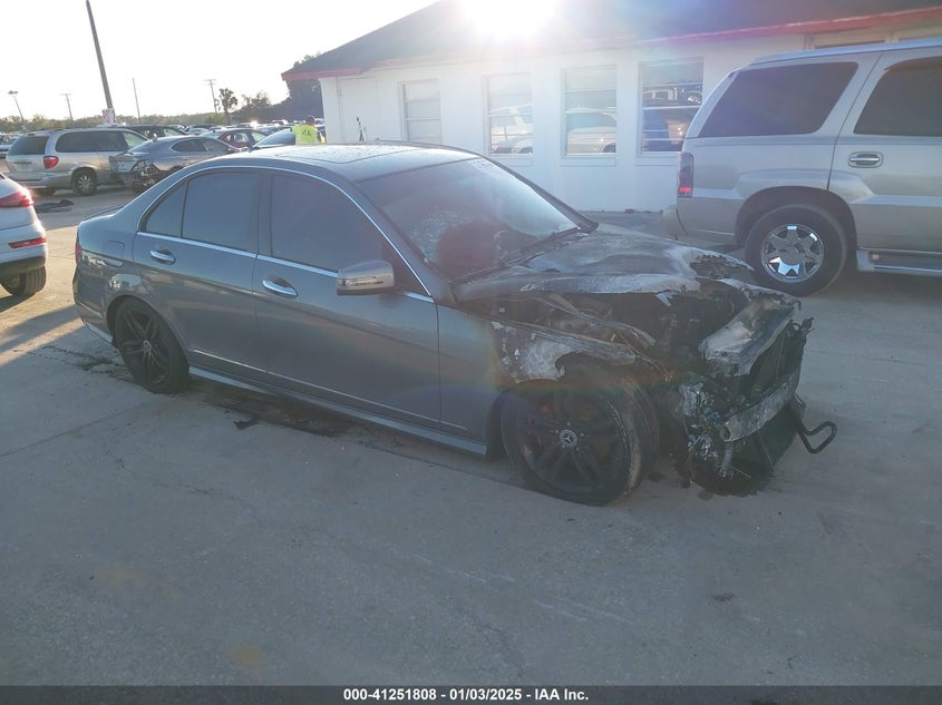 2012 MERCEDES-BENZ C 300 VIN: WDDGF8BB8CR211995
