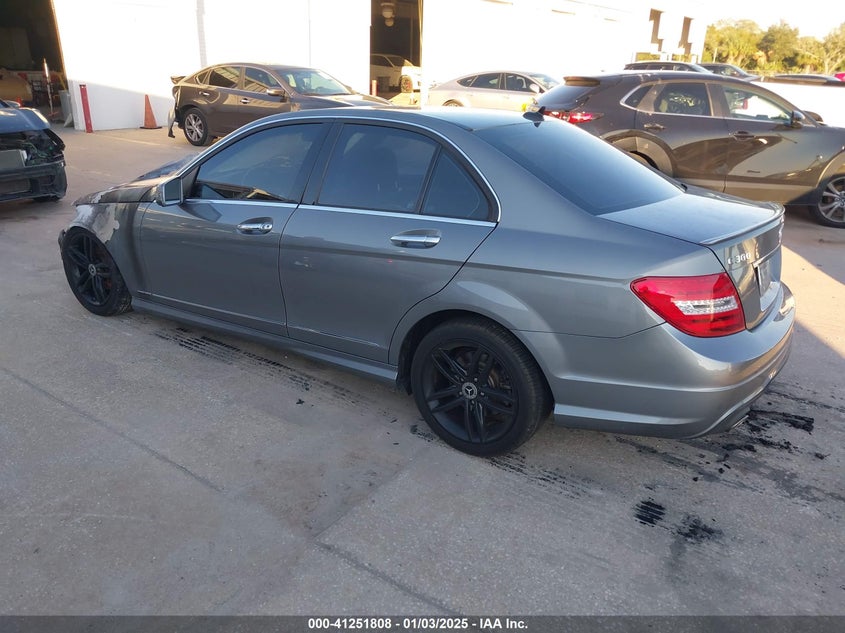 2012 MERCEDES-BENZ C 300 VIN: WDDGF8BB8CR211995