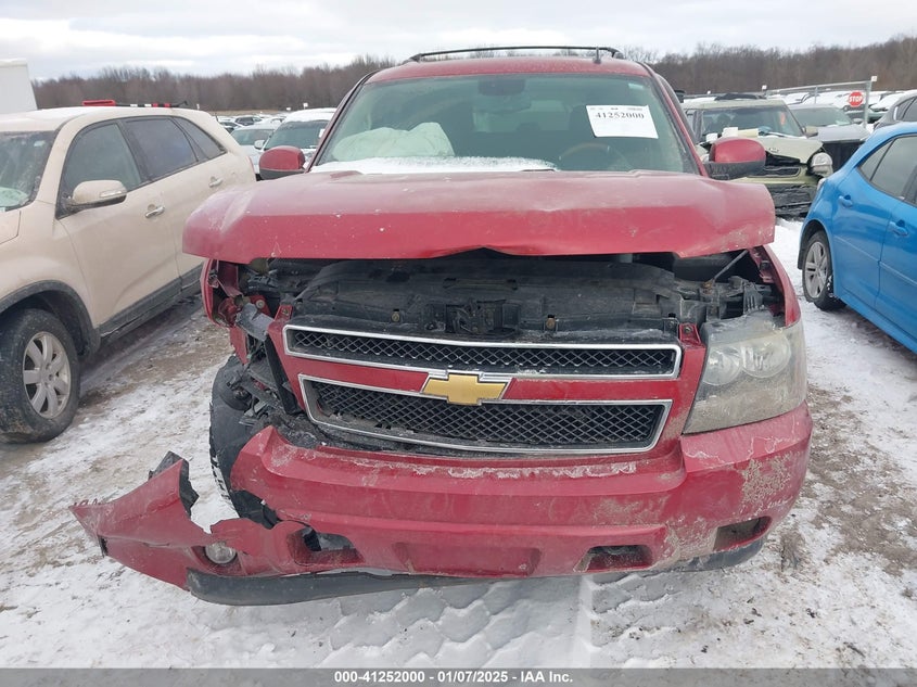 2013 CHEVROLET SUBURBAN 1500 VIN: 1GNSKJE73DR221583