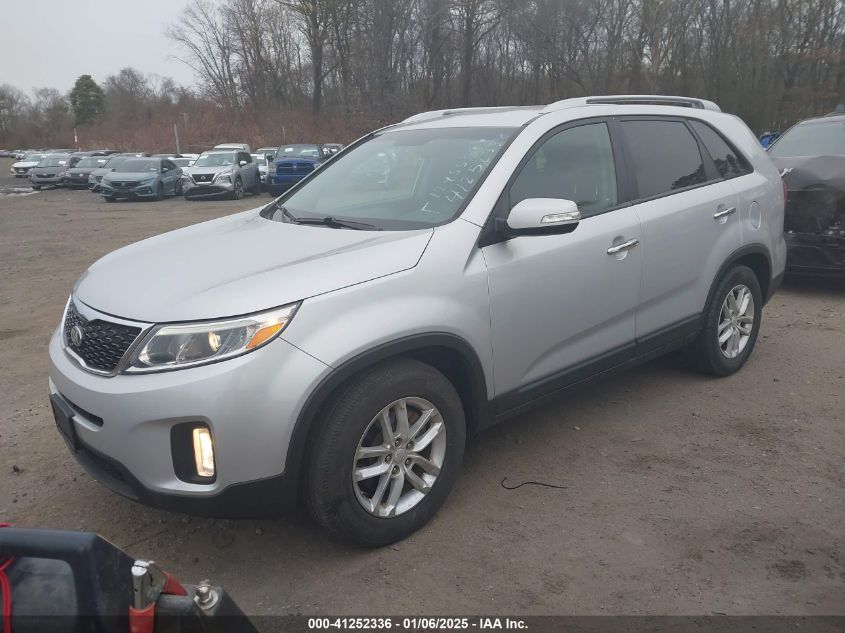 VIN 5XYKT3A69EG507646 2014 KIA SORENTO no.2