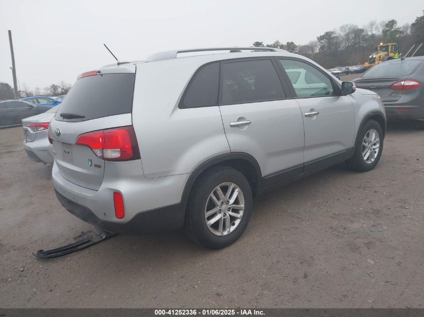 VIN 5XYKT3A69EG507646 2014 KIA SORENTO no.4