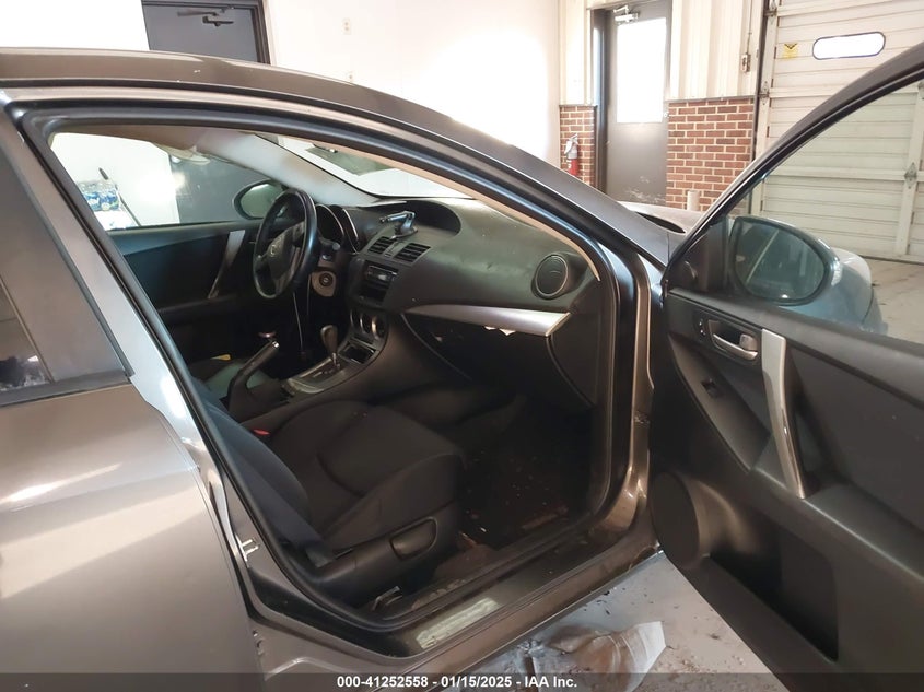 2010 MAZDA MAZDA3 VIN: JM1BL1S60A1221553