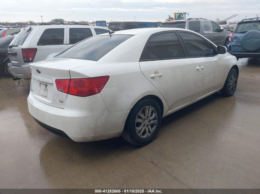 VIN KNAFU4A23D5726298 2013 KIA Forte, EX no.4