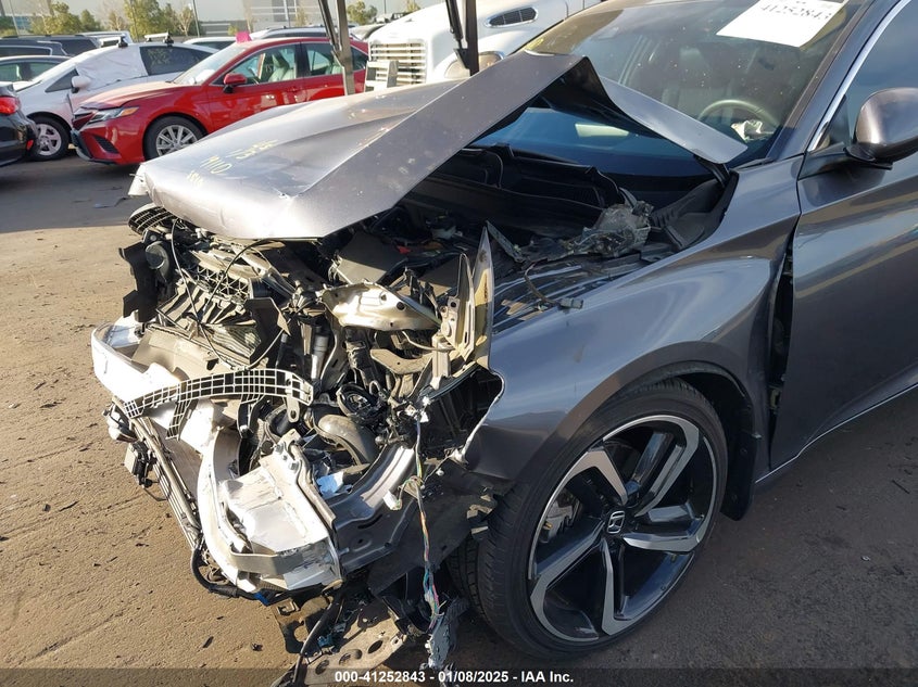 2018 HONDA ACCORD VIN: 1HGCV1F35JA113512
