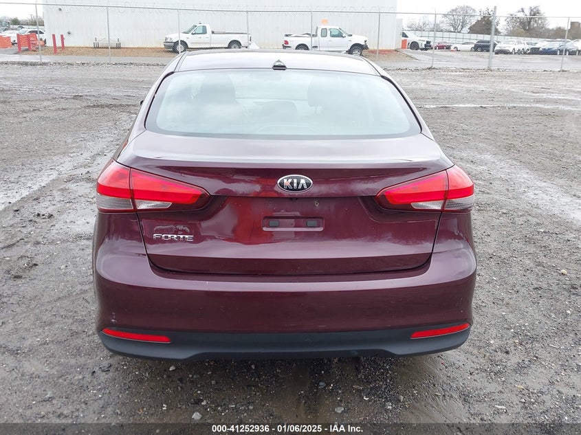 2018 KIA FORTE VIN: 3KPFK4A78JE273851
