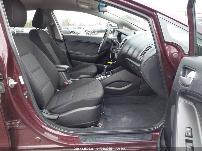 2018 KIA FORTE VIN: 3KPFK4A78JE273851