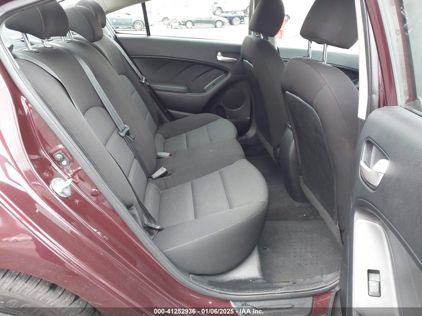 2018 KIA FORTE VIN: 3KPFK4A78JE273851