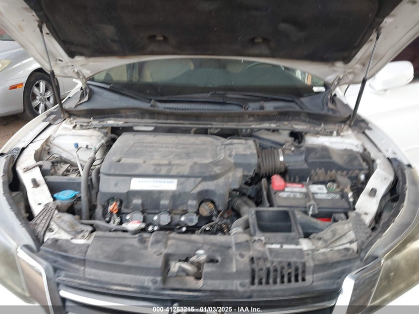 2013 HONDA ACCORD VIN: 1HGCR3F8XDA006407