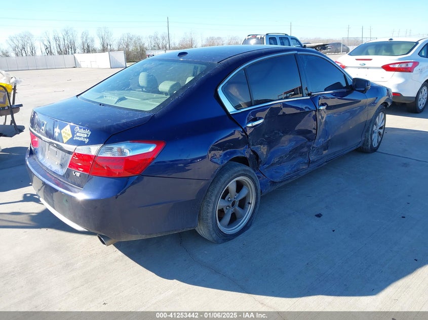 2013 HONDA ACCORD VIN: 1HGCR3F88DA038093