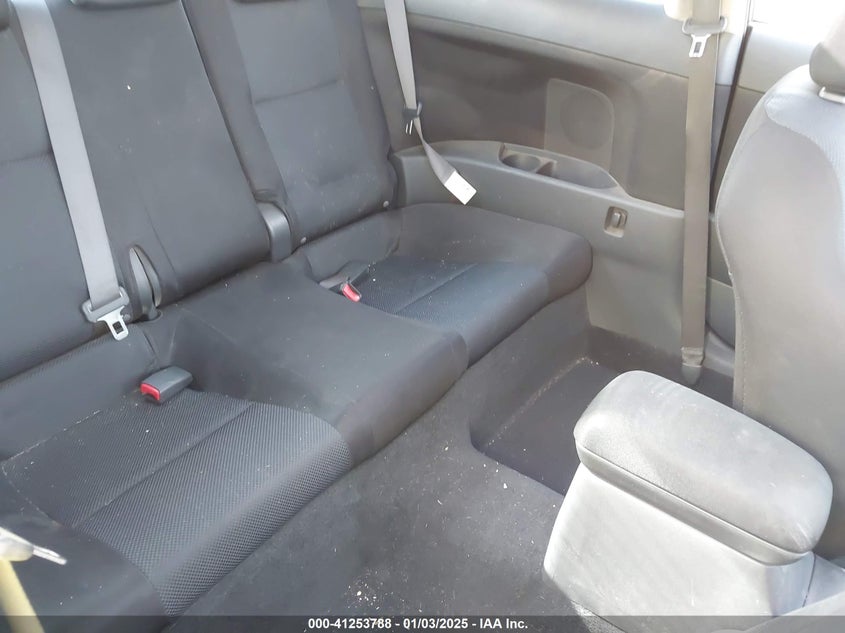 2010 TOYOTA SCION TC VIN: JTKDE3B75A0303641