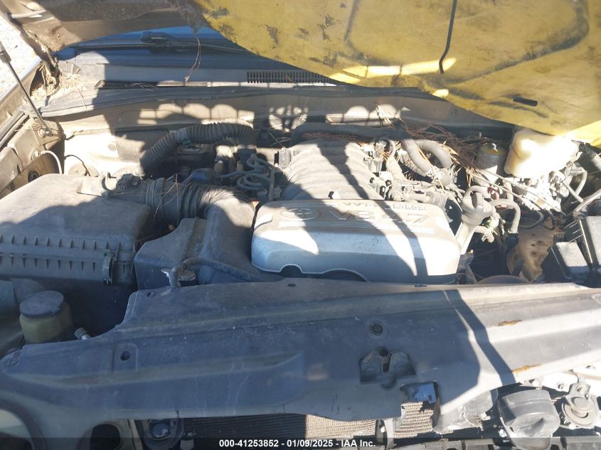 2005 Toyota 4Runner Limited V8 VIN: JTEBT17R350050744 Lot: 41253852