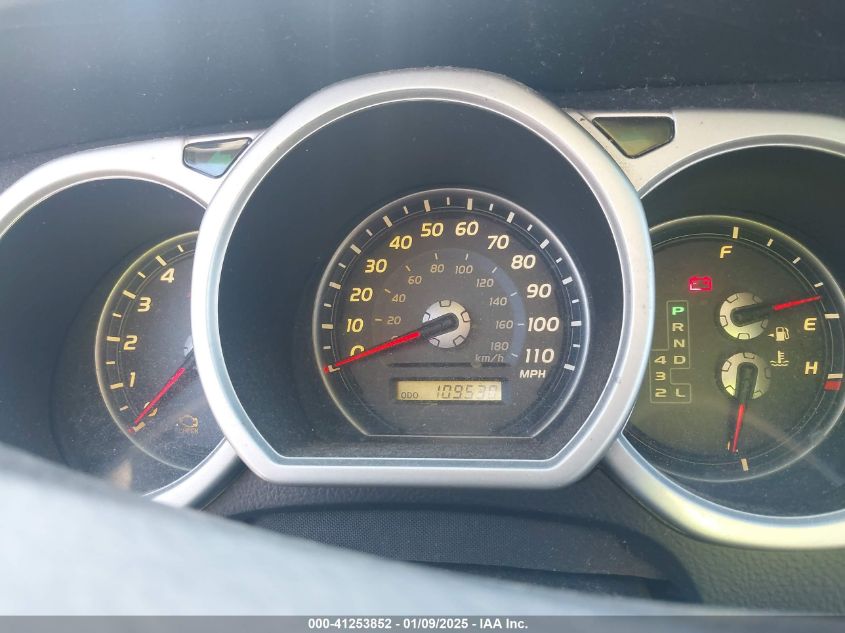 2005 Toyota 4Runner Limited V8 VIN: JTEBT17R350050744 Lot: 41253852