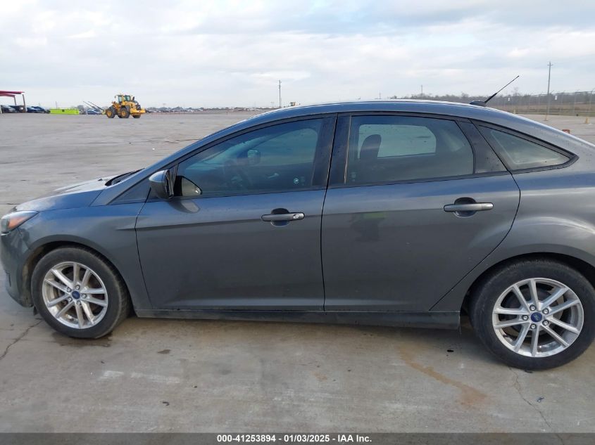 VIN 1FADP3F24JL259152 2018 Ford Focus, SE no.14