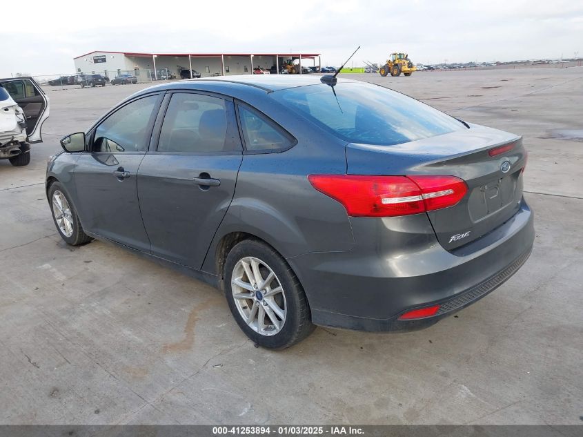 VIN 1FADP3F24JL259152 2018 Ford Focus, SE no.3