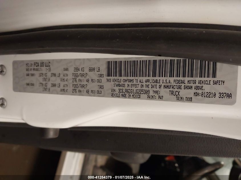 VIN 3C6JR6DG1JG225309 2018 RAM 1500, Tradesman  4X2... no.9