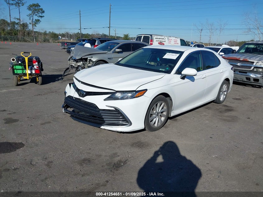 2021 TOYOTA CAMRY VIN: 4T1C11AK4MU590617