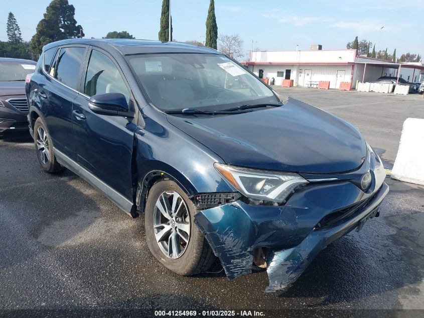 VIN JTMWFREV6JD124656 2018 Toyota RAV4, Xle no.1