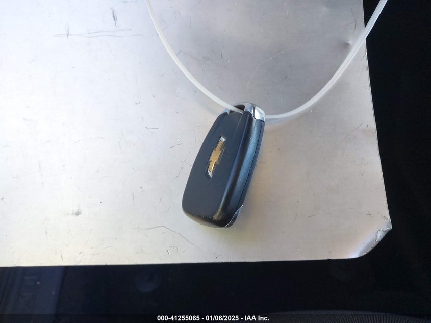 2019 CHEVROLET EQUINOX VIN: 2GNAXKEV8K6243928