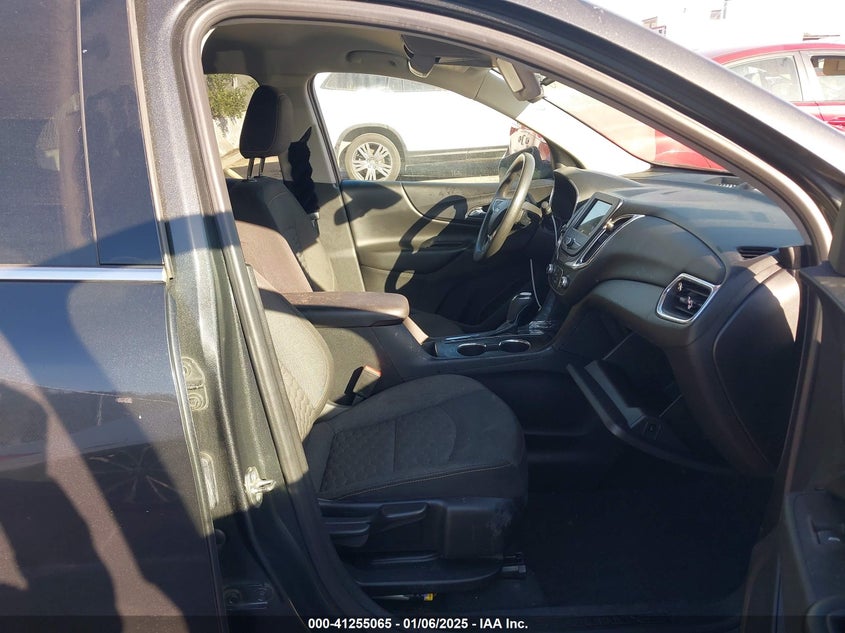 2019 CHEVROLET EQUINOX VIN: 2GNAXKEV8K6243928