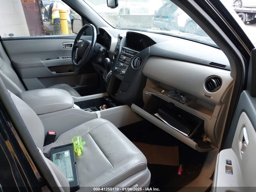 2015 HONDA PILOT VIN: 5FNYF4H57FB021706