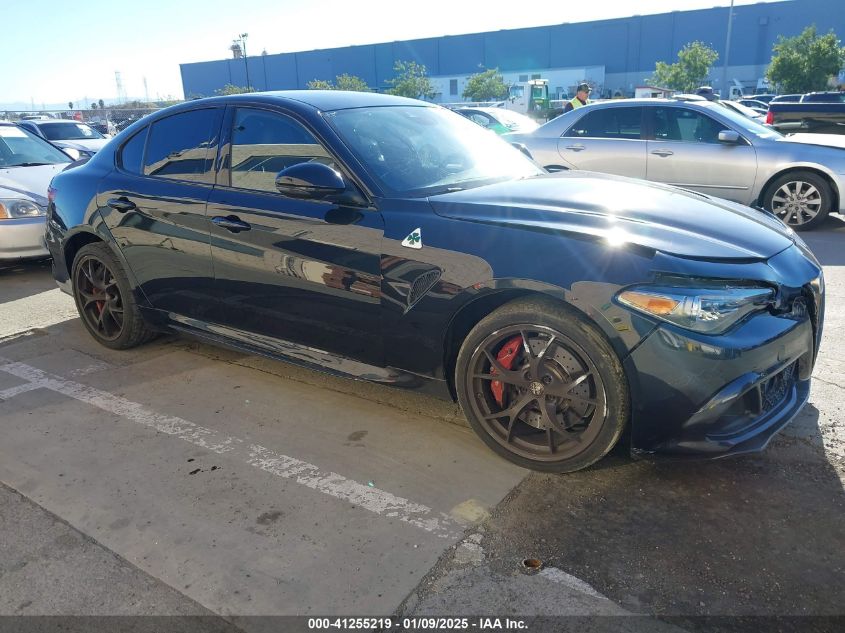 VIN ZARFAEAV0J7580721 2018 Alfa Romeo Giulia, Quadr... no.1