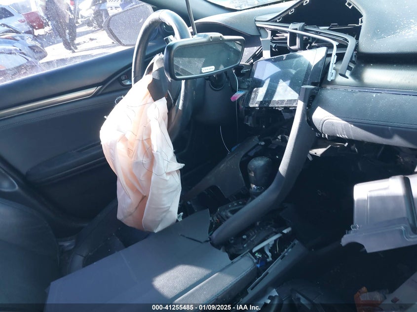 2017 HONDA CIVIC VIN: SHHFK7H7XHU229327