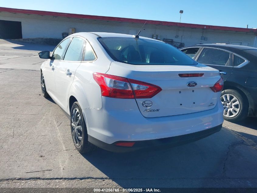 VIN 1FADP3F20EL236697 2014 FORD FOCUS no.3