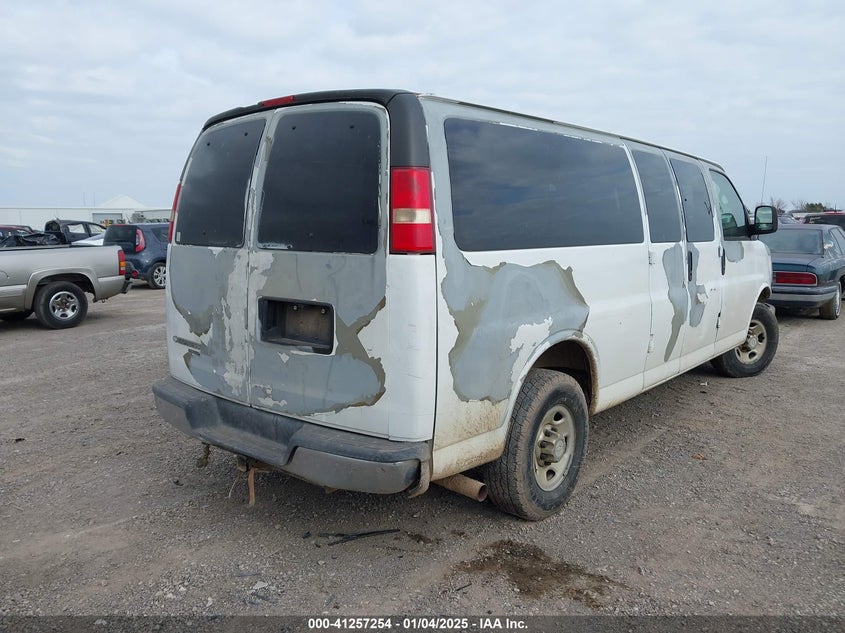2008 CHEVROLET EXPRESS VIN: 1GAHG39K881142695