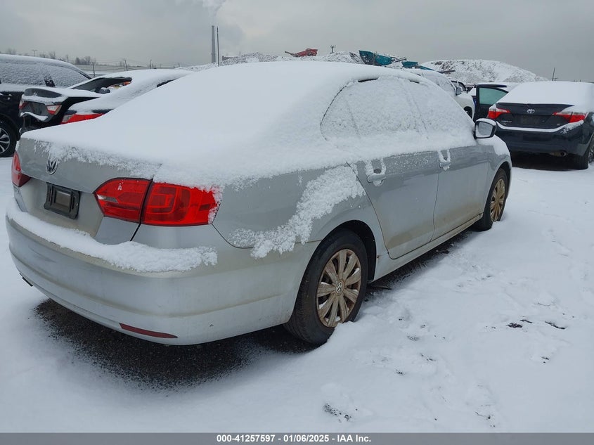 2014 VOLKSWAGEN JETTA VIN: 3VW2K7AJ9EM332023