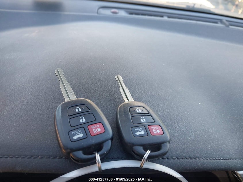 2017 TOYOTA COROLLA LE - 5YFBURHE2HP731483