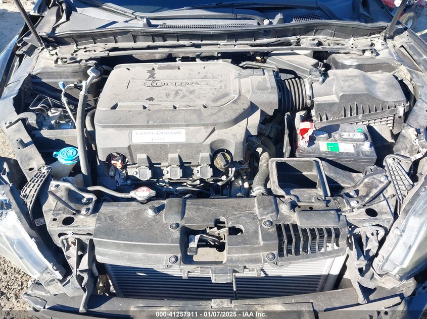 2014 HONDA ACCORD VIN: 1HGCR3F87EA038815