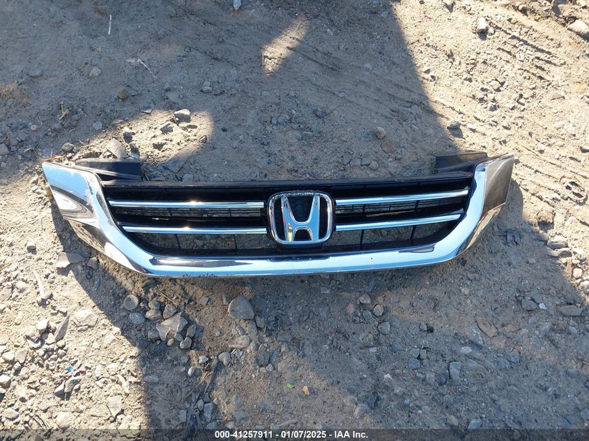 2014 HONDA ACCORD VIN: 1HGCR3F87EA038815