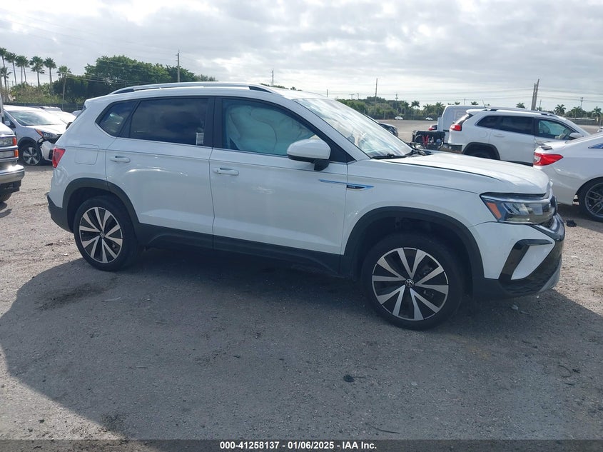 2022 VOLKSWAGEN TAOS VIN: 3VVTX7B26NM086209
