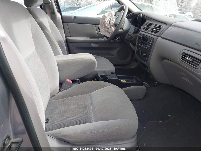 2006 FORD TAURUS VIN: 1FAFP53U96A152403