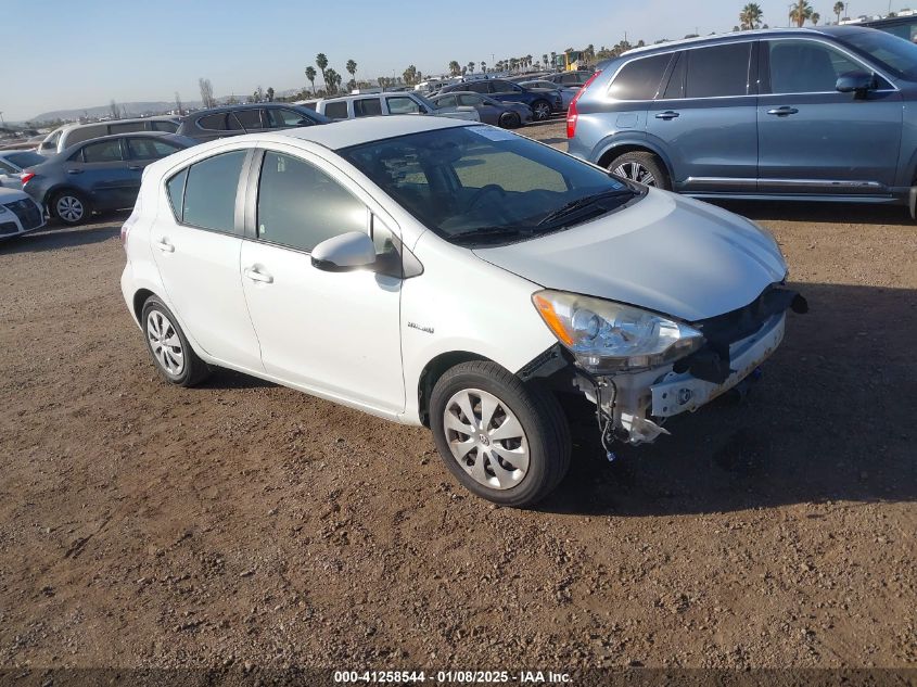 VIN JTDKDTB3XE1086005 2014 Toyota Prius, C Three no.1