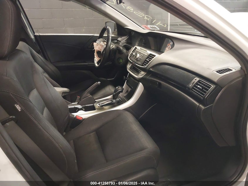 2014 HONDA ACCORD VIN: 1HGCR2F57EA089960
