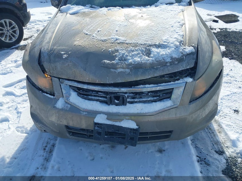 2008 HONDA ACCORD VIN: 1HGCP26328A069771