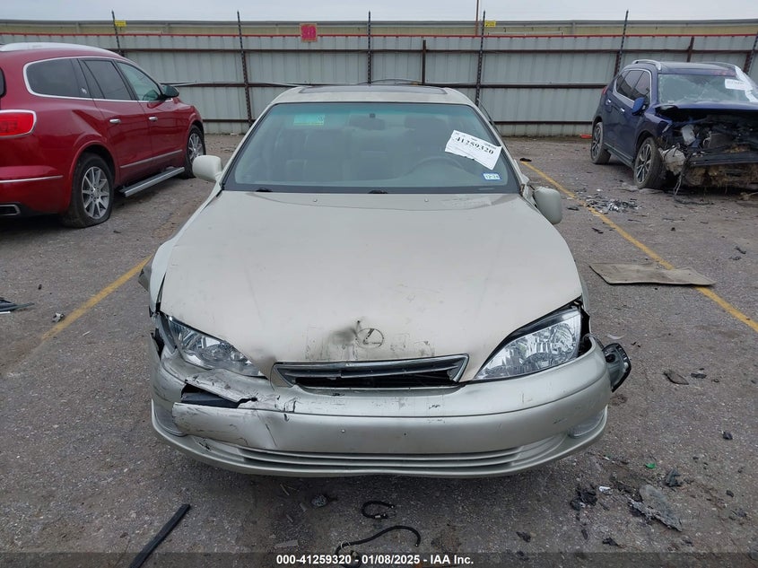 1998 Lexus Es 300 VIN: JT8BF28G4W0127586 Lot: 41259320