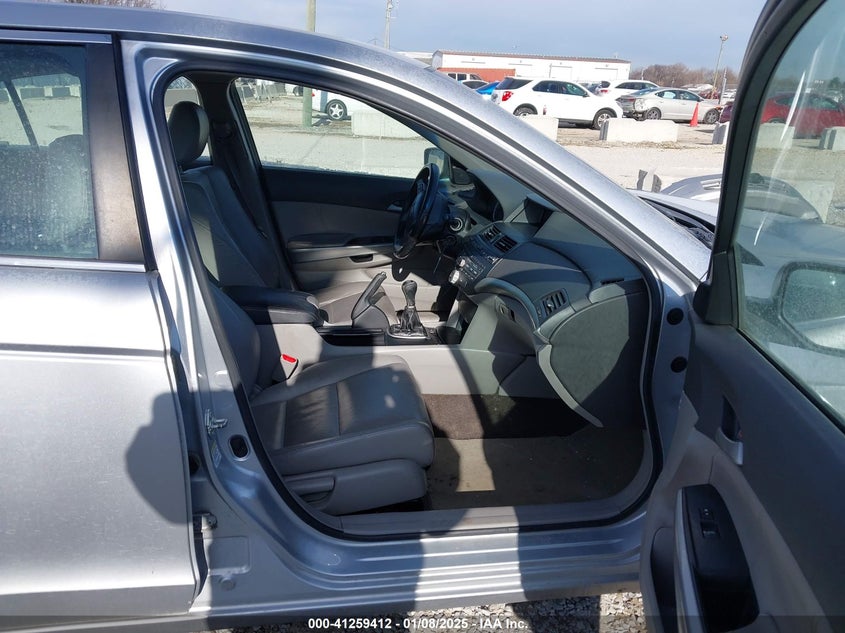 2009 HONDA ACCORD VIN: 1HGCP25849A073075