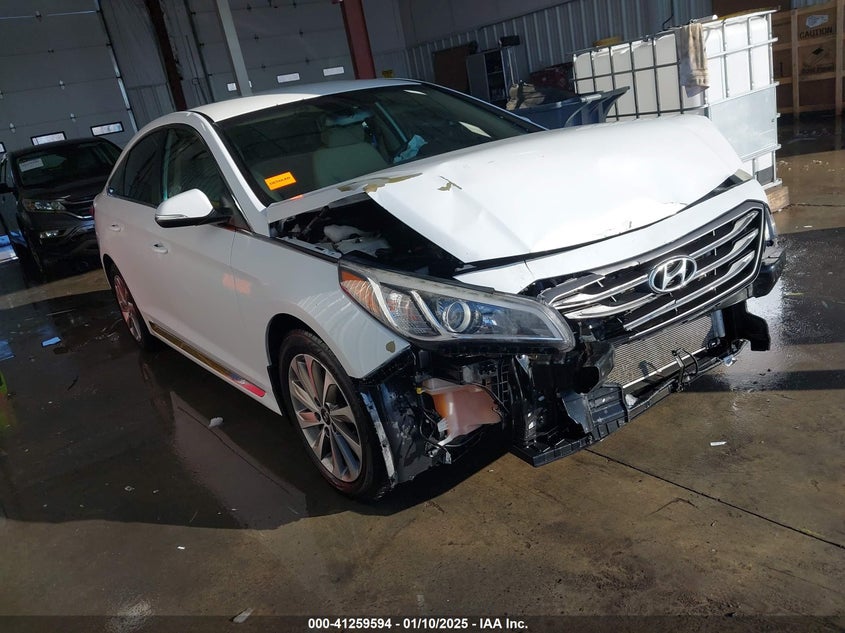 2015 HYUNDAI SONATA VIN: 5NPE34AF1FH045760