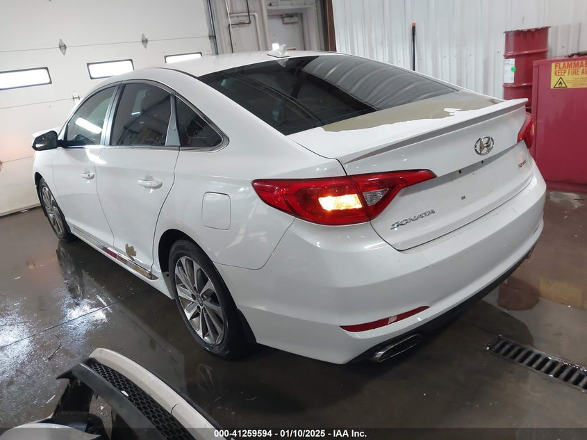 2015 HYUNDAI SONATA VIN: 5NPE34AF1FH045760
