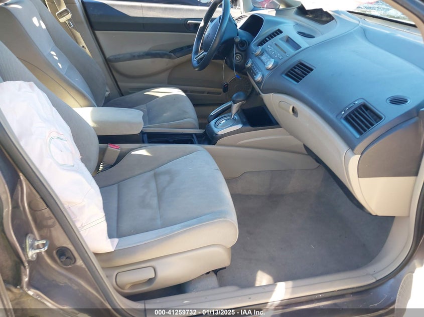 2010 HONDA CIVIC VIN: 2HGFA1F57AH586937