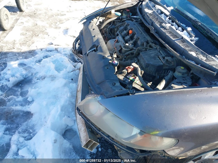 2010 HONDA CIVIC VIN: 2HGFA1F57AH586937