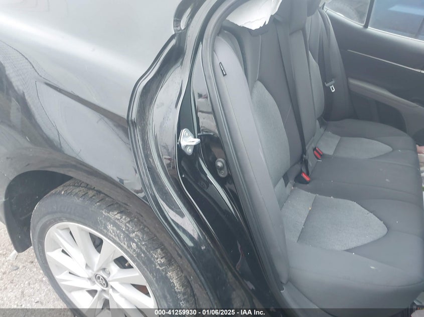 2021 TOYOTA CAMRY VIN: 4T1C11AK3MU568222